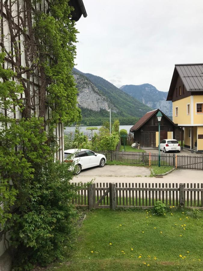 Glueck Am See - Apartment Mit Seezugang Χάλστατ Εξωτερικό φωτογραφία