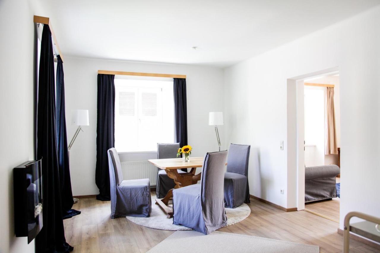 Glueck Am See - Apartment Mit Seezugang Χάλστατ Εξωτερικό φωτογραφία